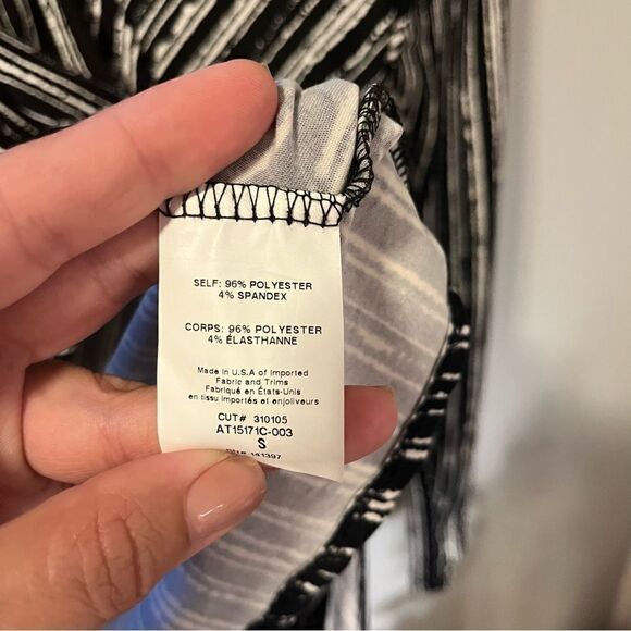 ASTR the Label Tie Front Blouse V-Neck Striped Black White - Picture 6 of 6